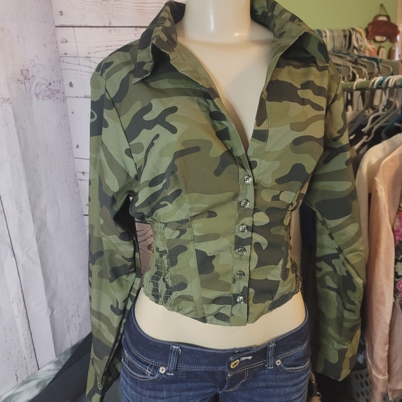 Jolie & Joy XL Camo Long Sleeve Button up - Picture 3 of 8